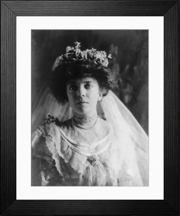 Framed Print : Alice Roosevelt (1884-1980), in her wedding gown, for her marriage to Ohio Representative Nicholas Longworth. 1906 Framed Print : Alice Roosevelt (1884-1980), in her wedding gown, for her marriage to Ohio Representative Nicholas Longworth. 1906