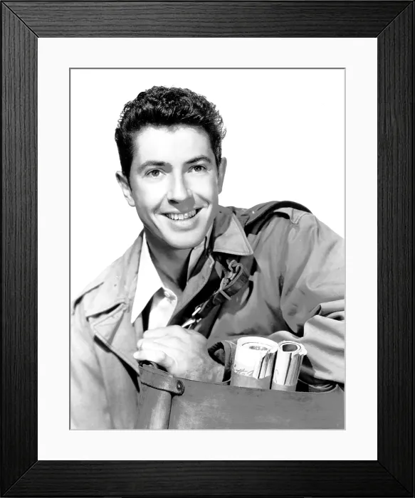 Framed Print : SIDE STREET, Farley Granger, 1950