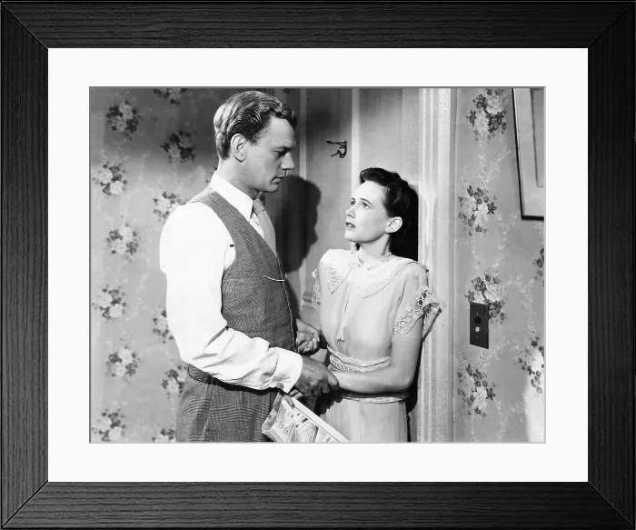 Framed Print : SHADOW OF A DOUBT, from left, Joseph Cotten, Teresa Wright, 1943