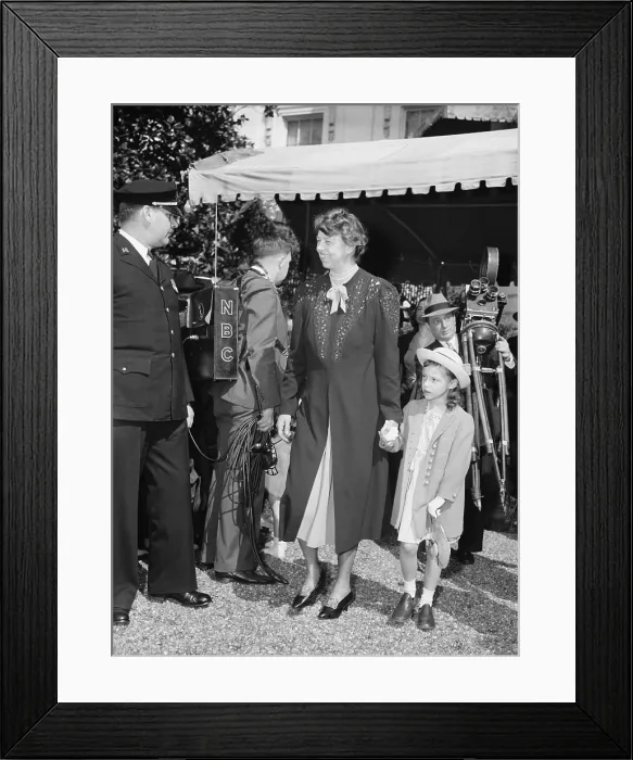 Framed Print : Eleanor Roosevelt with Diana Hopkins, child of widowed Harry Hopkins. April 10, 1939 Framed Print : Eleanor Roosevelt with Diana Hopkins, child of widowed Harry Hopkins. April 10, 1939