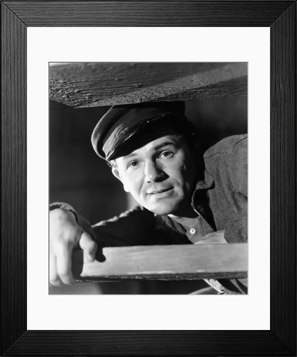 Framed Print : THE SEA WOLF, John Garfield, 1941