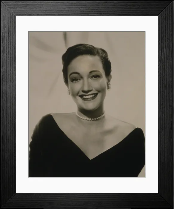 Framed Print : Dorothy Lamour (1914-1996) in a 1960 publicity portrait. When her movie career ended in the 1950s, she continued working as nightclub singer and stage actress Framed Print : Dorothy Lamour (1914-1996) in a 1960 publicity portrait. When her movie career ended in the 1950s, she continued working as nightclub singer and stage actress