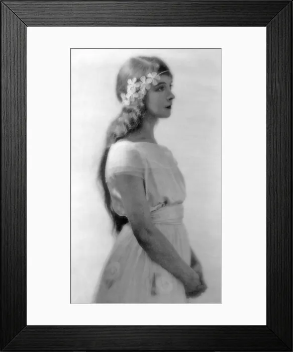 Framed Print : Lillian Gish (1893-1993), silent film star and wearing flowers in her hair. 1922 portrait by society photographer, Charles Albin. es Albin. es Albin. es Albin