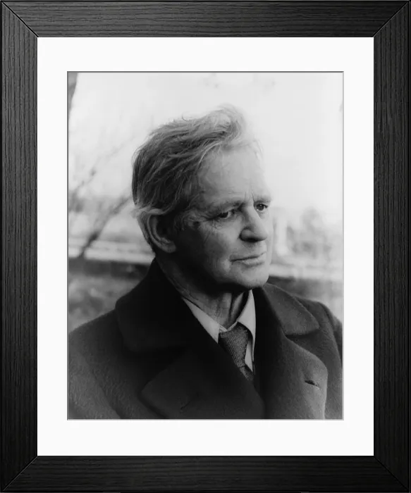 Framed Print : George Grey Barnard (1863-1938), American sculptor, created several important monuments, including a controversial statue of Abraham Lincoln in Cincinnati in 1917 Framed Print : George Grey Barnard (1863-1938), American sculptor, created several important monuments, including a controversial statue of Abraham Lincoln in Cincinnati in 1917