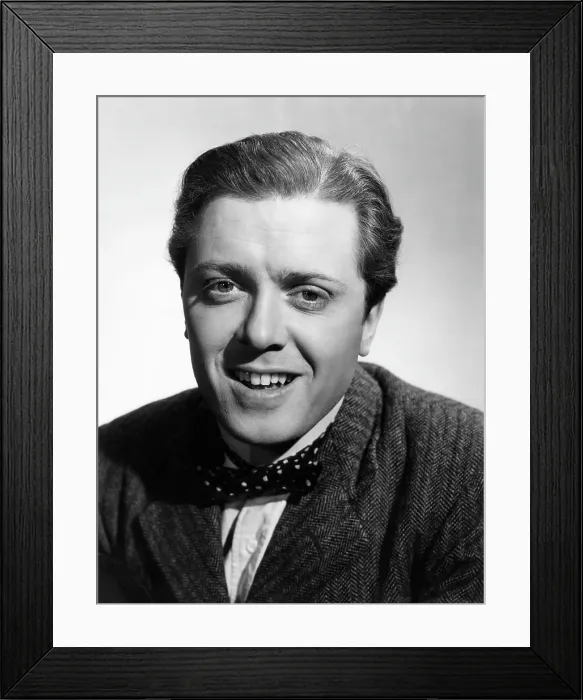 Framed Print : THE MAGIC BOX, Richard Attenborough, 1951