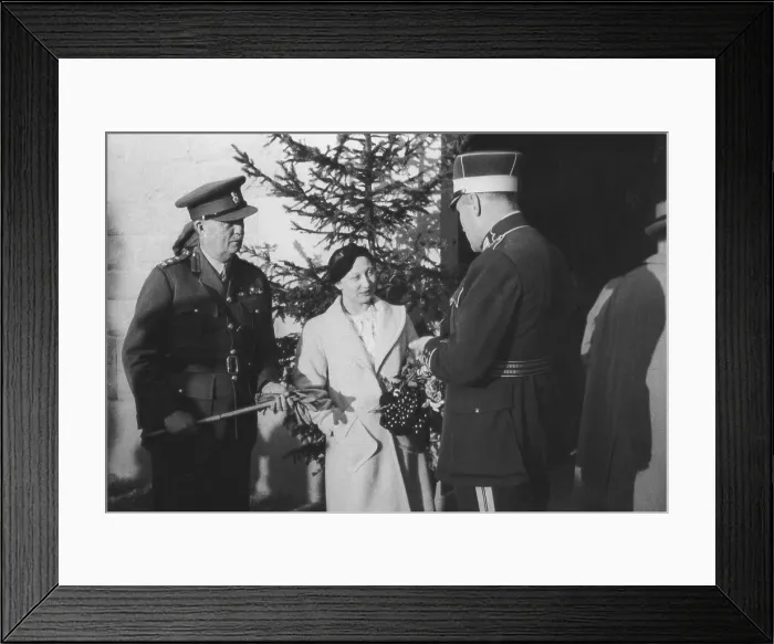Framed Print : Spanish Civil War (1936-1939). Commission sent by the Society of Nations to deal with the retreat of foreign troops of Spain. AISA / Everett Collection (22730)**US SALES ONLY**