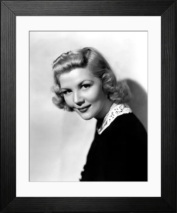 Framed Print : THE SHADOW, Veda Ann Borg, 1940