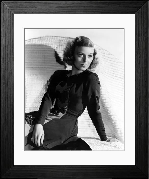 Framed Print : THE SHOP AROUND THE CORNER, Margaret Sullavan, 1940 Framed Print : THE SHOP AROUND THE CORNER, Margaret Sullavan, 1940