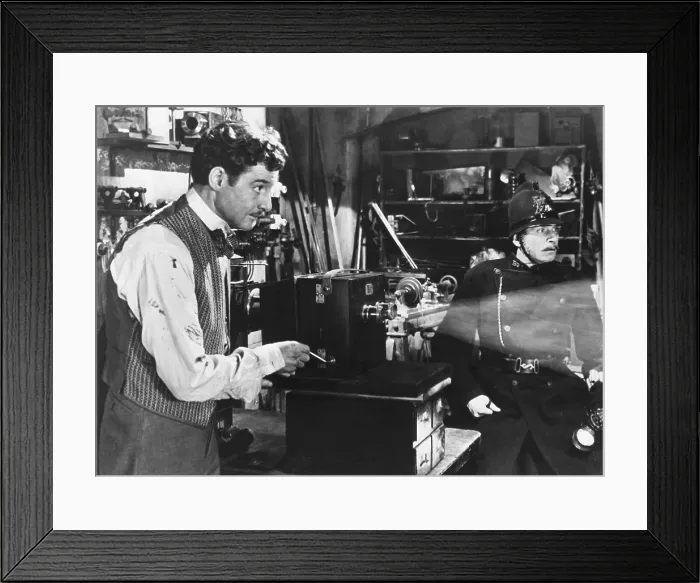 Framed Print : THE MAGIC BOX, from left: Robert Donat, Laurence Olivier, 1951