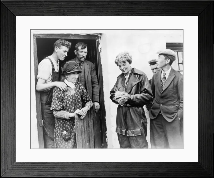 Framed Print : Amelia Earhart (1897-1937), with Mr. & Mrs. Laughlin (left), in Culmore, Northern Ireland