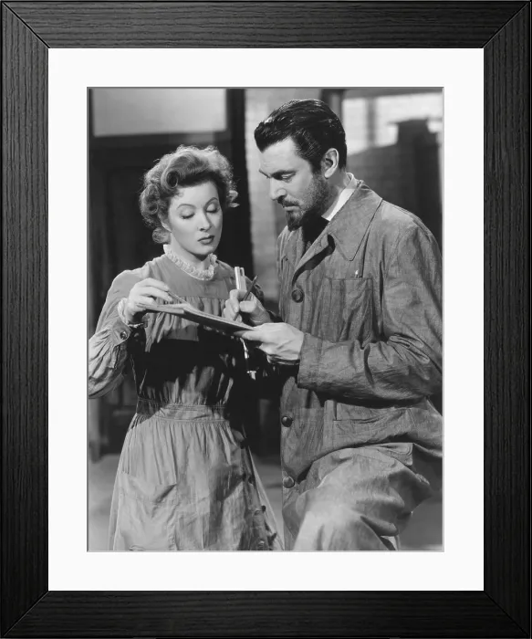 Framed Print : MADAME CURIE, from left: Greer Garson, Walter Pidgeon, 1943 Framed Print : MADAME CURIE, from left: Greer Garson, Walter Pidgeon, 1943
