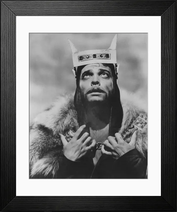 Framed Print : MACBETH, Orson Welles, 1948 Framed Print : MACBETH, Orson Welles, 1948