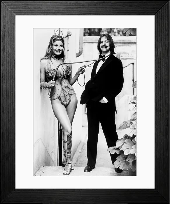 Framed Print : THE MAGIC CHRISTIAN, from left, Raquel Welch, Ringo Starr, 1969