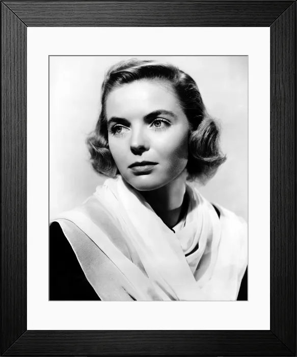 Framed Print : THE ENCHANTED COTTAGE, Dorothy McGuire, 1945