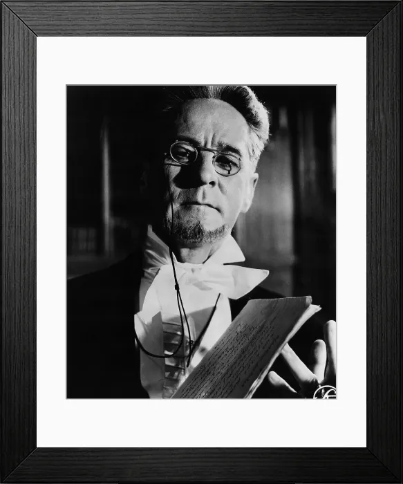 Framed Print : THE MAGICIAN, (aka ANSIKTET), Gunnar Bjornstrand, 1958
