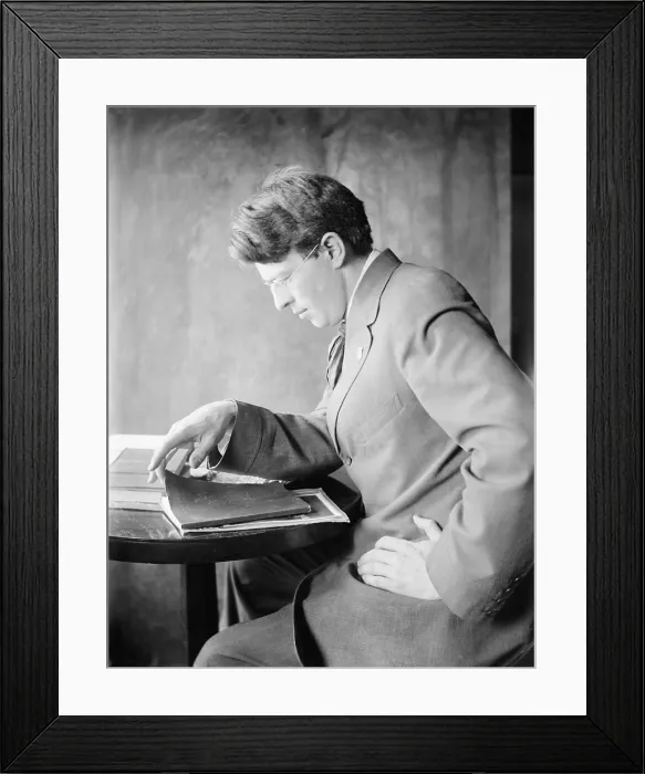Framed Print : Clarence White (1871-1934), American pictorialist photographer, in 1904 portrait by Gertrude Kasebier