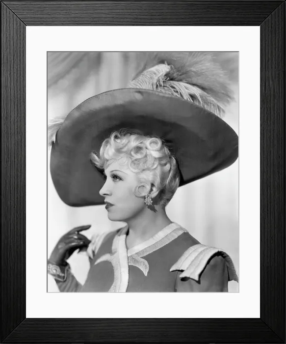 Framed Print : EVERY DAY'S A HOLIDAY, Mae West, 1937