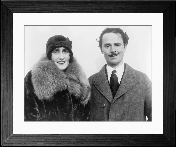 Framed Print : Sir Oswald Mosley (1896-1980), with his first wife, the former married Lady Cynthia Curzon. Mosley founded the British Union of Fascists (BUF) in 1932 Framed Print : Sir Oswald Mosley (1896-1980), with his first wife, the former married Lady Cynthia Curzon. Mosley founded the British Union of Fascists (BUF) in 1932
