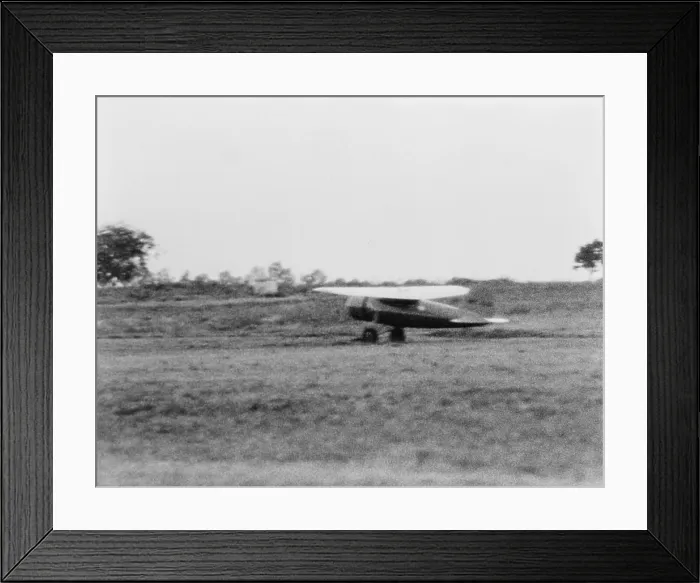 Framed Print : Amelia Earhart (1897-1937), taking off, in Lockheed Vega plane, from Wheeler Field, Honolulu, in solo flight to Oakland, California on January 11, 1935 Framed Print : Amelia Earhart (1897-1937), taking off, in Lockheed Vega plane, from Wheeler Field, Honolulu, in solo flight to Oakland, California on January 11, 1935
