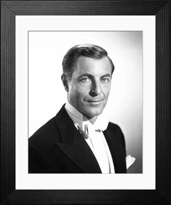 Framed Print : EVERYBODY DOES IT, John Hoyt, 1949, TM & Copyright 20th Century Fox Film Corp. / courtesy Everett Collection Framed Print : EVERYBODY DOES IT, John Hoyt, 1949, TM & Copyright 20th Century Fox Film Corp. / courtesy Everett Collection