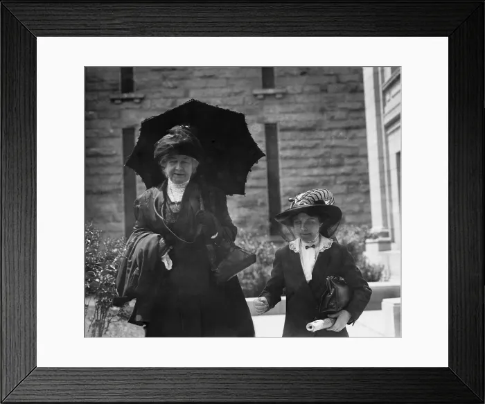 Framed Print : Mrs. William Thaw, on left, during the trial of her son, Harry, for the murder of architect Stanford White. She is accompanied by a women named Miss Carnegie. Ca. 1907-09 Framed Print : Mrs. William Thaw, on left, during the trial of her son, Harry, for the murder of architect Stanford White. She is accompanied by a women named Miss Carnegie. Ca. 1907-09
