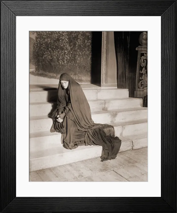 Framed Print : Ethel Barrymore (1879-1959), on stage. Ca. 1915