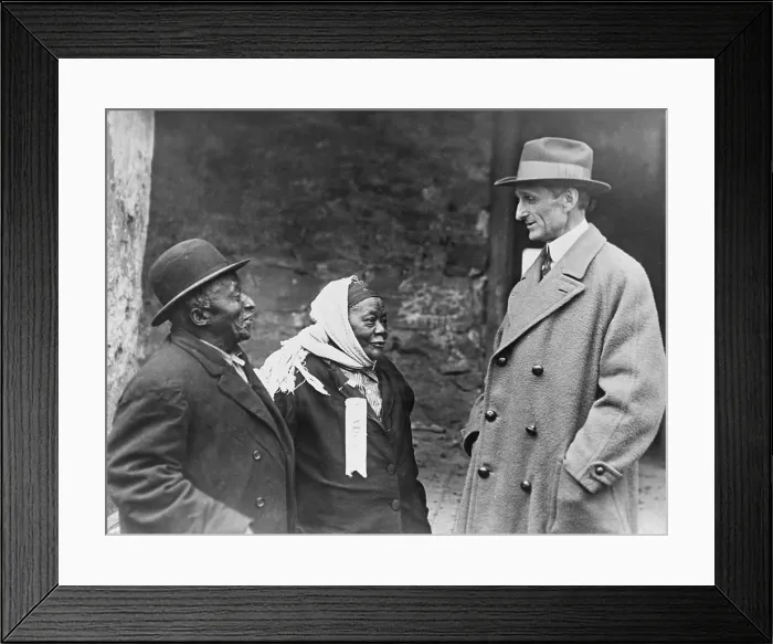 Framed Print : American Democratic politician, William Gibbs McAdoo (1863-1941), greeted by his family's African American servants, Uncle Jim and Mammy Julia at his birthplace near Marietta