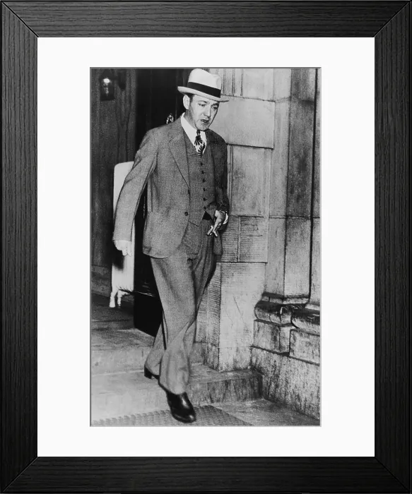 Framed Print : Dutch Schultz 1901-1935. In 1935 the Crime Commission contracted his killing with Murder Inc. to prevent Schultz from killing Prosecutor Thomas Dewey. 1935 photo