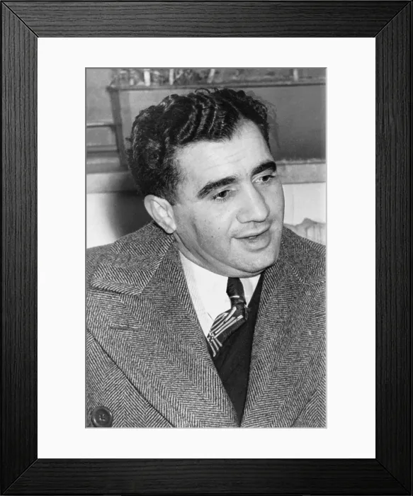 Framed Print : Abe Reles 1906-1941 became a stool pigeon for New York City police in 1940. His information help convict Louis Buchalter of Murder Inc Framed Print : Abe Reles 1906-1941 became a stool pigeon for New York City police in 1940. His information help convict Louis Buchalter of Murder Inc