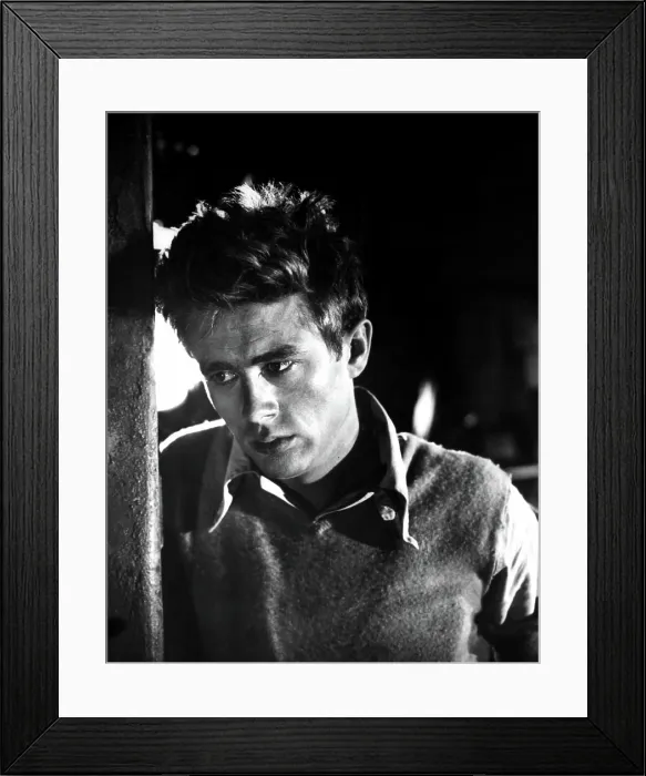 Framed Print : EAST OF EDEN, James Dean, 1955