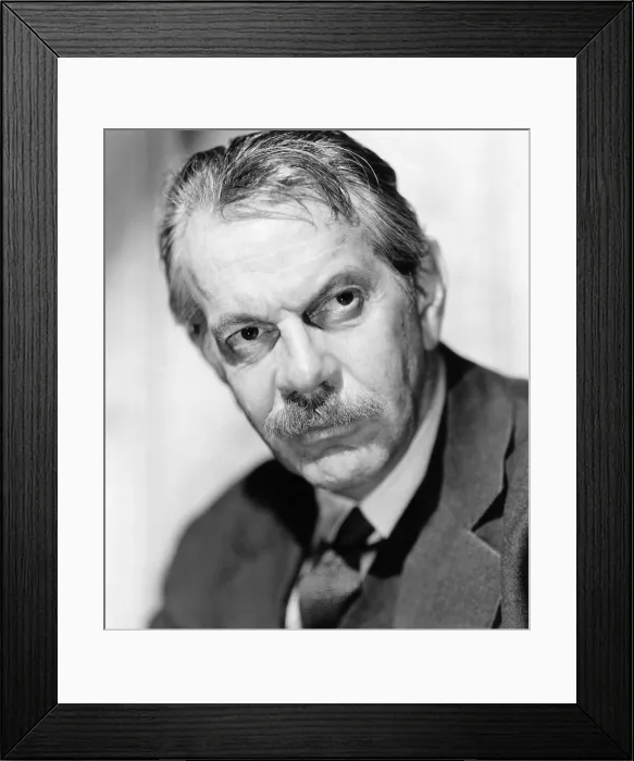 Framed Print : EAST OF EDEN, Raymond Massey, 1955