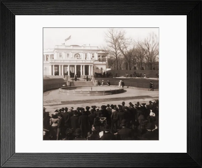 Framed Print : The White House in Washington, D.C. as horse drawn carriages arrive with guests for Alice Roosevelt's wedding to Ohio Representative Nicholas Longworth. February 1906 Framed Print : The White House in Washington, D.C. as horse drawn carriages arrive with guests for Alice Roosevelt's wedding to Ohio Representative Nicholas Longworth. February 1906