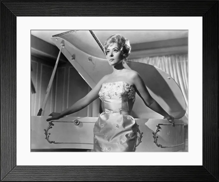 Framed Print : THE EXTERMINATING ANGEL, Silvia Pinal, 1962 Framed Print : THE EXTERMINATING ANGEL, Silvia Pinal, 1962