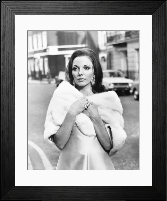 Framed Print : THE EXECUTIONER, Joan Collins, 1970 Framed Print : THE EXECUTIONER, Joan Collins, 1970