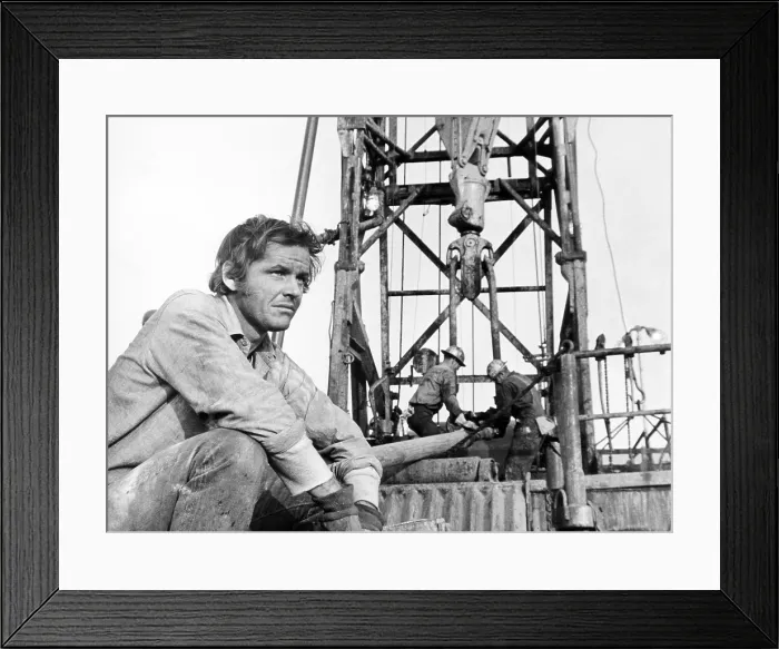 Framed Print : FIVE EASY PIECES, Jack Nicholson, 1970, working at the oil well