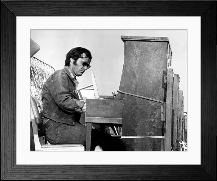 Framed Print : FIVE EASY PIECES, Jack Nicholson, 1970 Framed Print : FIVE EASY PIECES, Jack Nicholson, 1970