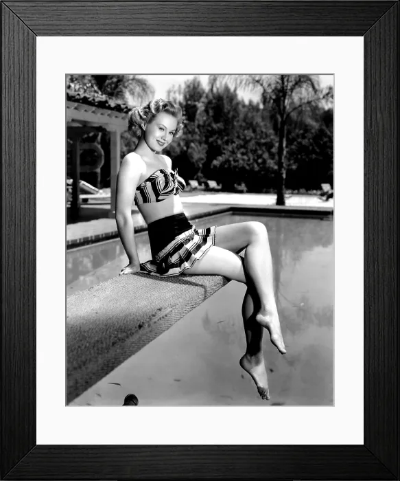 Framed Print : SMART GIRLS DON'T TALK, Virginia Mayo, 1948 Framed Print : SMART GIRLS DON'T TALK, Virginia Mayo, 1948