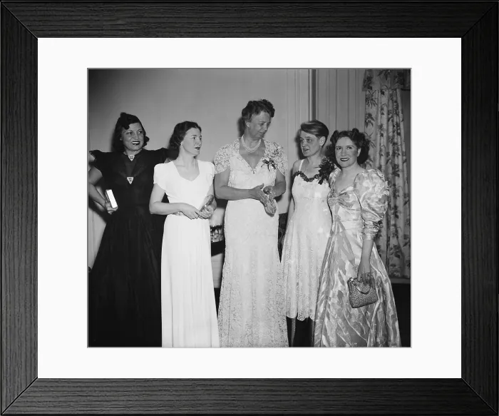Framed Print : Eleanor Roosevelt and others at Jamboree for Prominent Women. At the Women's National Press Club are L-R: Rosa Ponselle, Mrs Framed Print : Eleanor Roosevelt and others at Jamboree for Prominent Women. At the Women's National Press Club are L-R: Rosa Ponselle, Mrs
