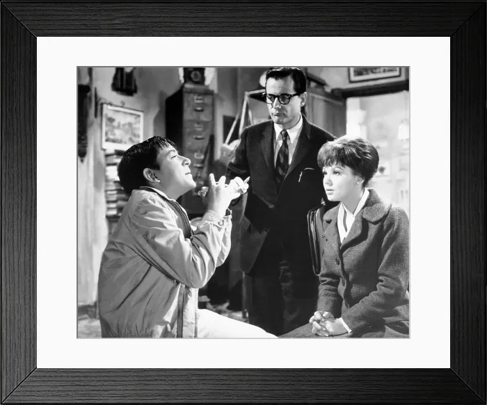 Framed Print : A THOUSAND CLOWNS, from left, Barry Gordon, William Daniels, Barbara Harris, 1965