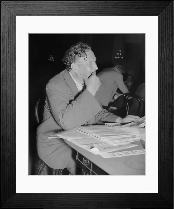 Framed Print : Columnist Heywood Broun, before HUAC in Aug. 22, 1938. The respected newspaper columnist, who championing the underdog, denied he was ever a communist. (BSLOC_2013_7_159)