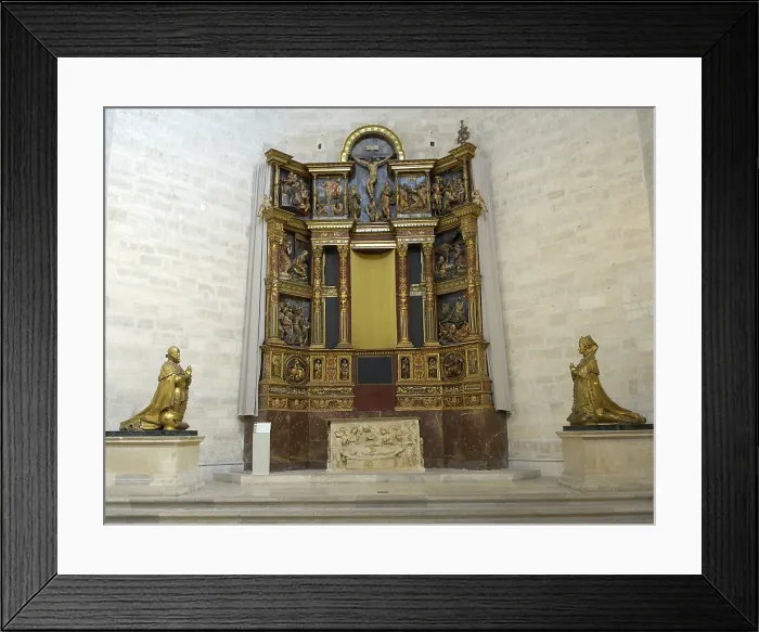 Framed Print : Main altarpiece of the monastery of la Mejorada de Olmedo (Valladolid) with the praying figures of the Dukes of Lerma. Work by Alonso Berruguete and Vasco de la Zarza1523 - 1526