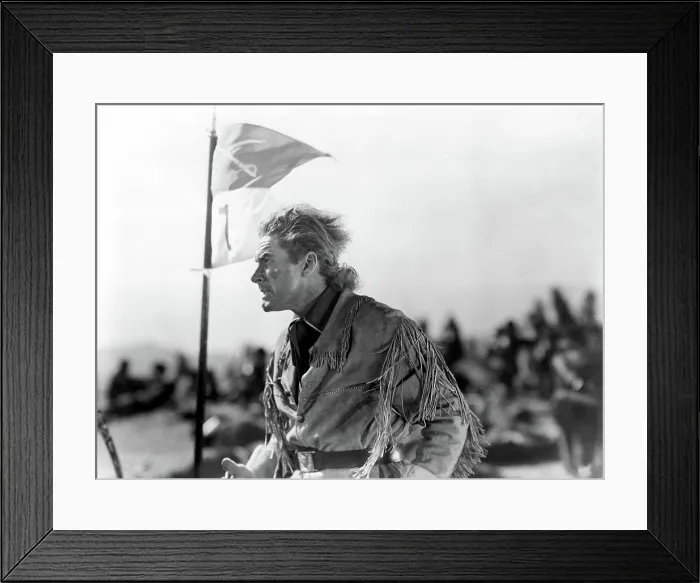 Framed Print : THEY DIED WITH THEIR BOOTS ON, Errol Flynn, 1941 Framed Print : THEY DIED WITH THEIR BOOTS ON, Errol Flynn, 1941