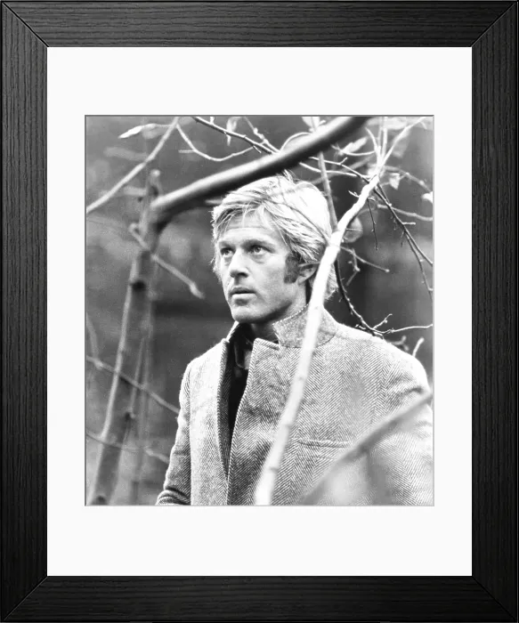 Framed Print : THREE DAYS OF THE CONDOR, Robert Redford, 1975 Framed Print : THREE DAYS OF THE CONDOR, Robert Redford, 1975