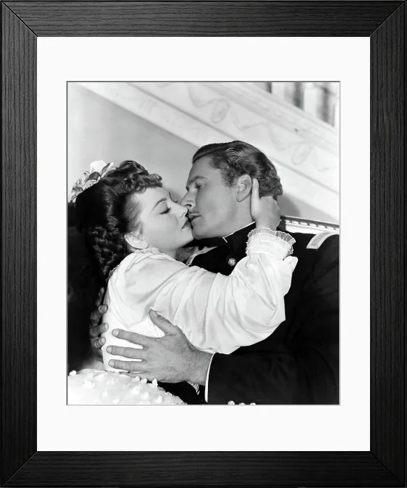 Framed Print : THEY DIED WITH THEIR BOOTS ON, Olivia de Havilland, Errol Flynn, 1941 Framed Print : THEY DIED WITH THEIR BOOTS ON, Olivia de Havilland, Errol Flynn, 1941