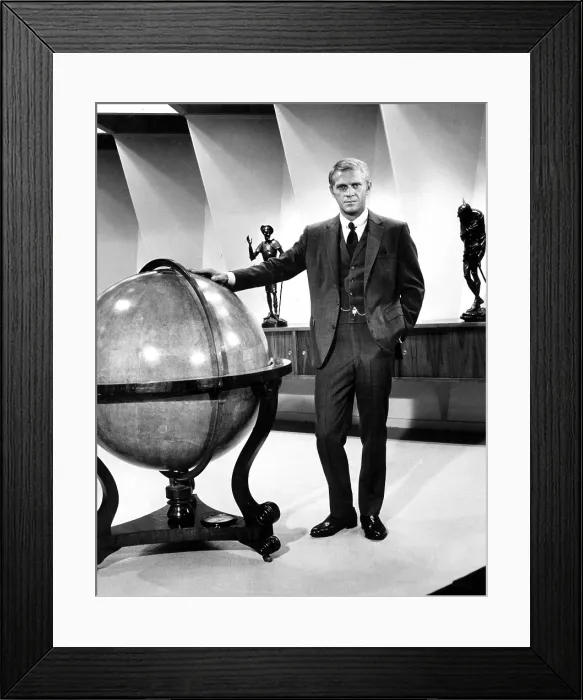 Framed Print : THE THOMAS CROWN AFFAIR, Steve McQueen, 1968, globe Framed Print : THE THOMAS CROWN AFFAIR, Steve McQueen, 1968, globe