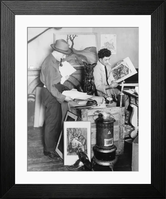 Framed Print : Painter William Gropper (1897-1977), and sculptor Morris Pass, prepare to travel West on their on motor truck with their dog, Munchausen. May 12, 1925