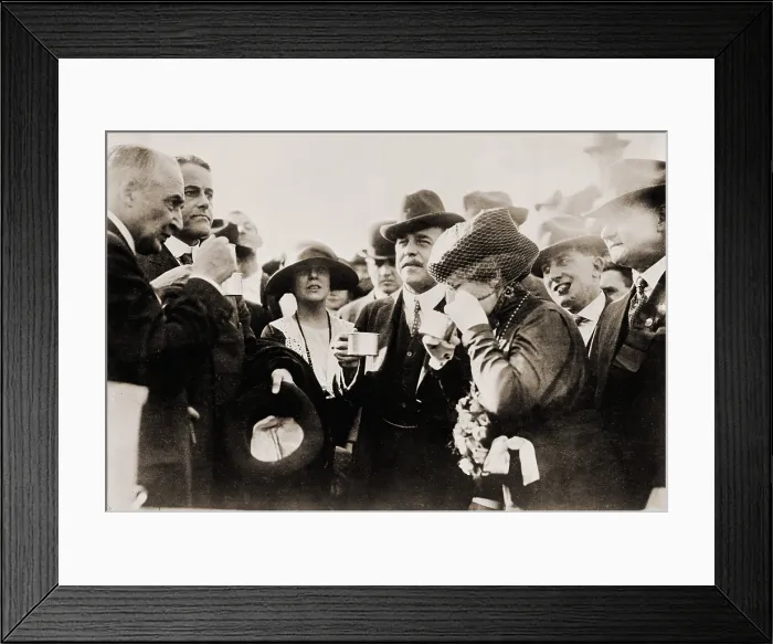 Framed Print : President and Mrs. Harding entertain Alice Roosevelt and her husband, Speaker of the House, Nicholas Longworth at a gathering on the White House lawn. Ca. 1921