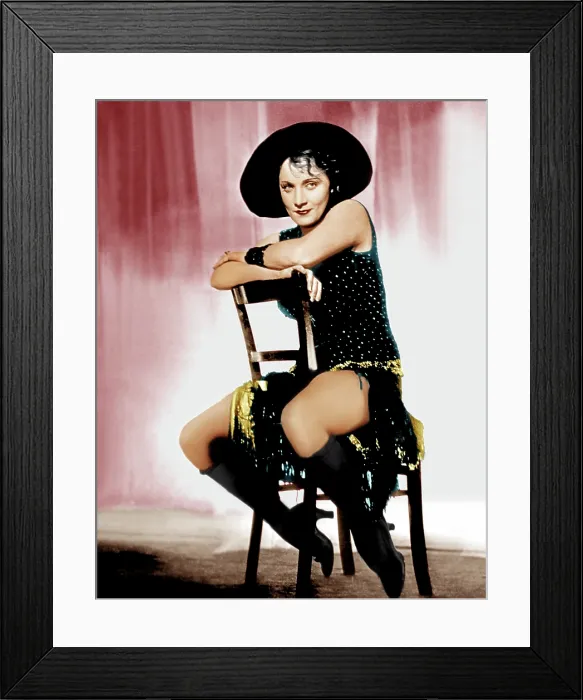 Framed Print : THE BLUE ANGEL, Marlene Dietrich, 1930
