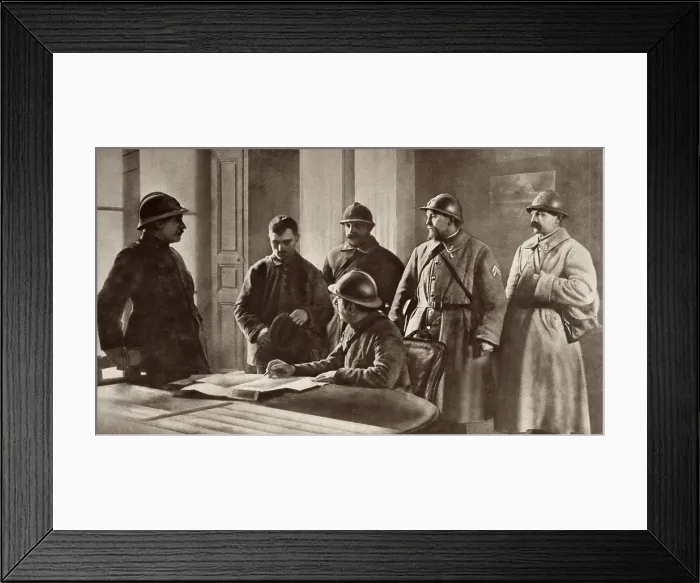 Framed Print : French officers interrogating a German prisoner during World War 1. Probably 1914