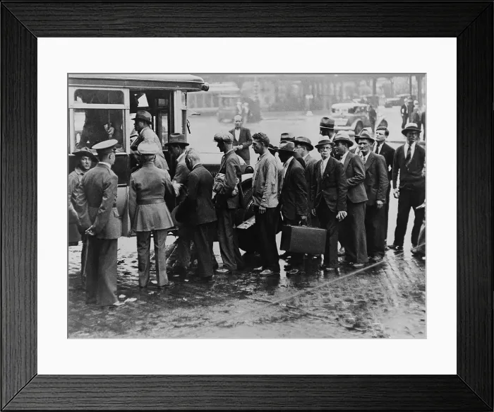 Framed Print : World War I veterans boarding a bus taking them from New York City's Battery to Fort Slocum, about 40 miles away for dollar-a-day jobs at government's reforestation camp